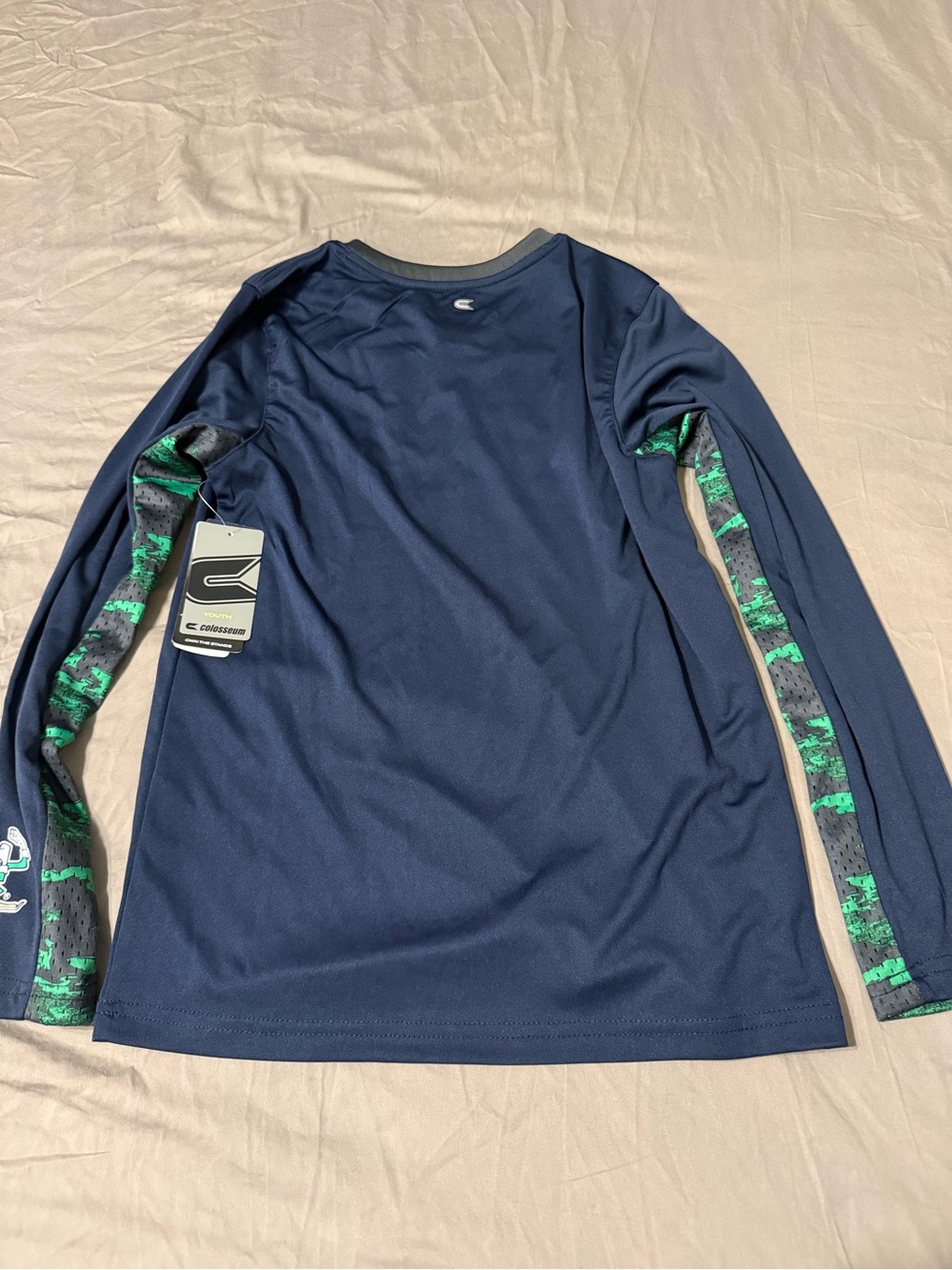 NWT Notre Dame University Youth Long Sleeve shirt - Picture 4 of 4